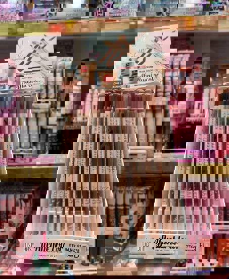 خط لب یوشاس